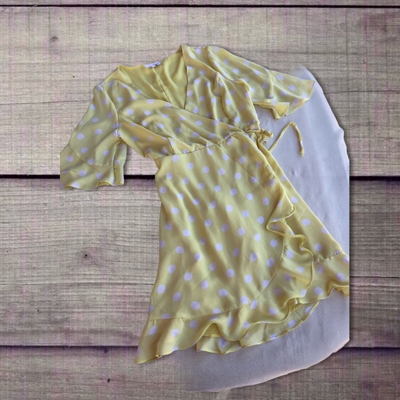 june & hudson Dresses & Skirts - 6/$15 June & Hudson size 1 polka dot wrap dress